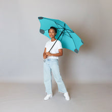 Laden Sie das Bild in den Galerie-Viewer, 2020 Classic Mint Blunt Umbrella Model Front View