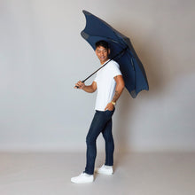 Laden Sie das Bild in den Galerie-Viewer, 2020 Navy Exec Blunt Umbrella Model Side View