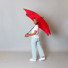 Laden Sie das Bild in den Galerie-Viewer, 2020 Red Exec Blunt Umbrella Model Side View