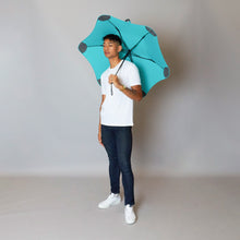 Laden Sie das Bild in den Galerie-Viewer, 2020 Metro Mint Blunt Umbrella Model Front View