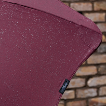 Laden Sie das Bild in den Galerie-Viewer, 2020 Metro Burgundy Blunt Umbrella Lifestyle