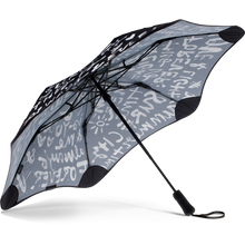 Laden Sie das Bild in den Galerie-Viewer, 2020 Metro Blacklist Blunt Umbrella under iew