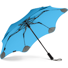 Laden Sie das Bild in den Galerie-Viewer, 2020 Metro Blue Blunt Umbrella Under View