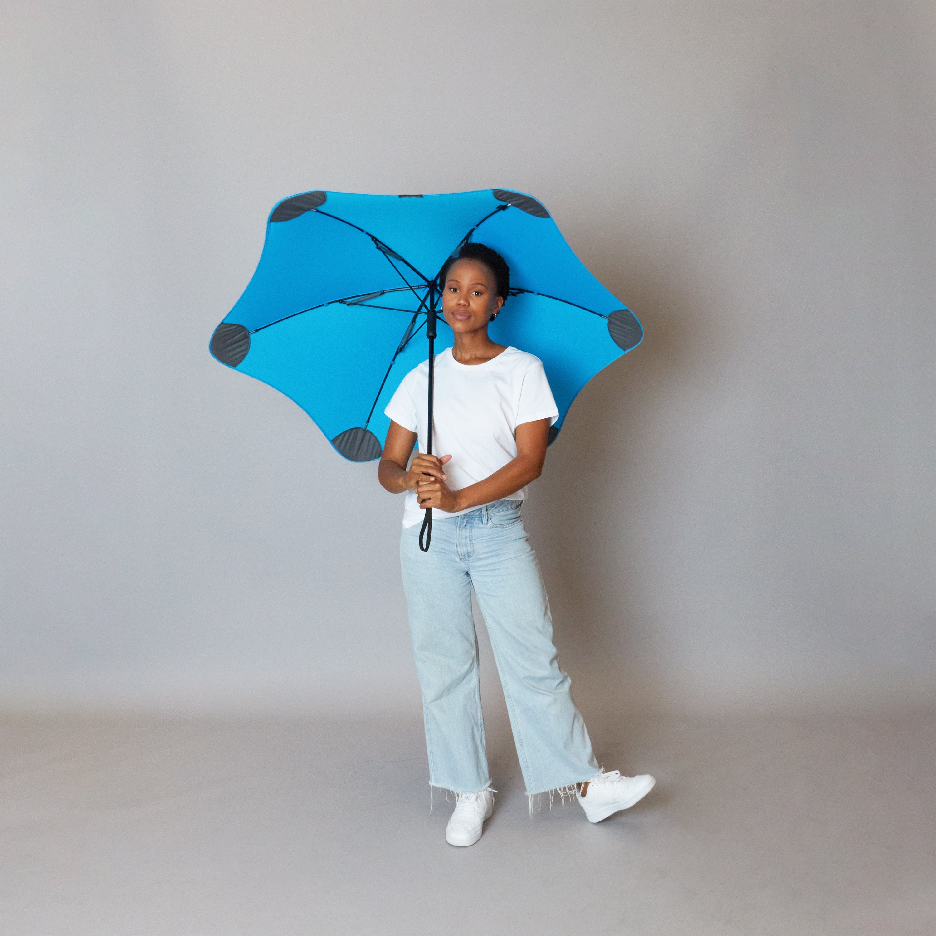 2020 Classic Blue Blunt Umbrella Model Front View