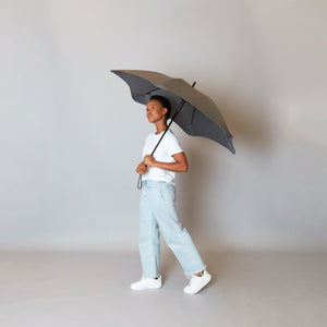 2020 Classic Charcoal Blunt Umbrella Model Side View