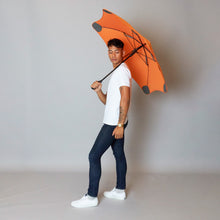 Laden Sie das Bild in den Galerie-Viewer, 2020 Classic Orange Blunt Umbrella Model Side View