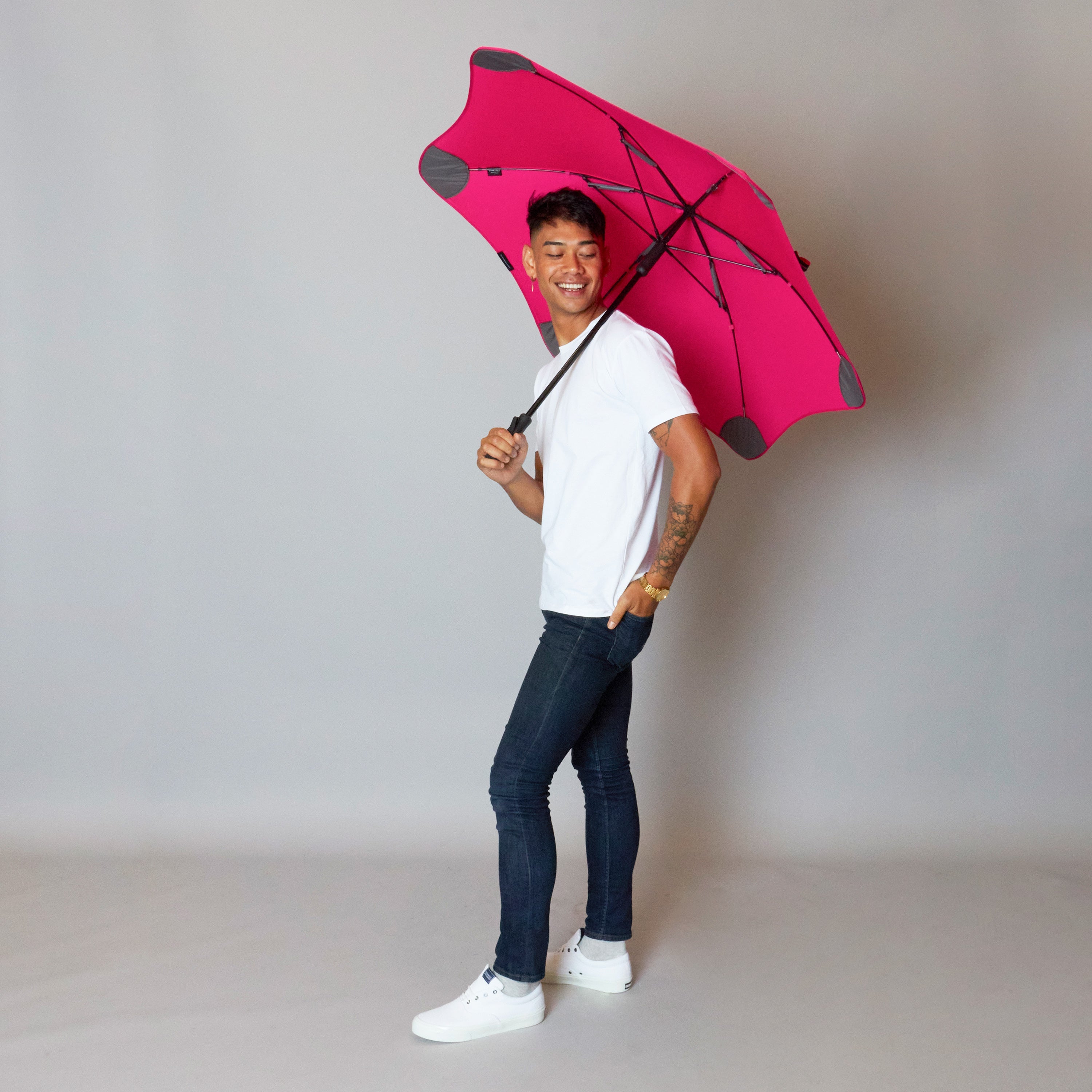 2020 Classic Pink Blunt Umbrella Model Side View