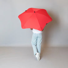 Laden Sie das Bild in den Galerie-Viewer, 2020 Classic Red Blunt Umbrella Model Back View