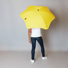 Laden Sie das Bild in den Galerie-Viewer, 2020 Classic Yellow Blunt Umbrella Model Back View