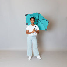 Laden Sie das Bild in den Galerie-Viewer, 2020 Mint Coupe Blunt Umbrella Model Front View
