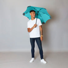 Laden Sie das Bild in den Galerie-Viewer, 2020 Mint Coupe Blunt Umbrella Model Front View