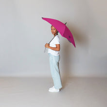 Laden Sie das Bild in den Galerie-Viewer, 2020 Pink Coupe Blunt Umbrella Model Side View