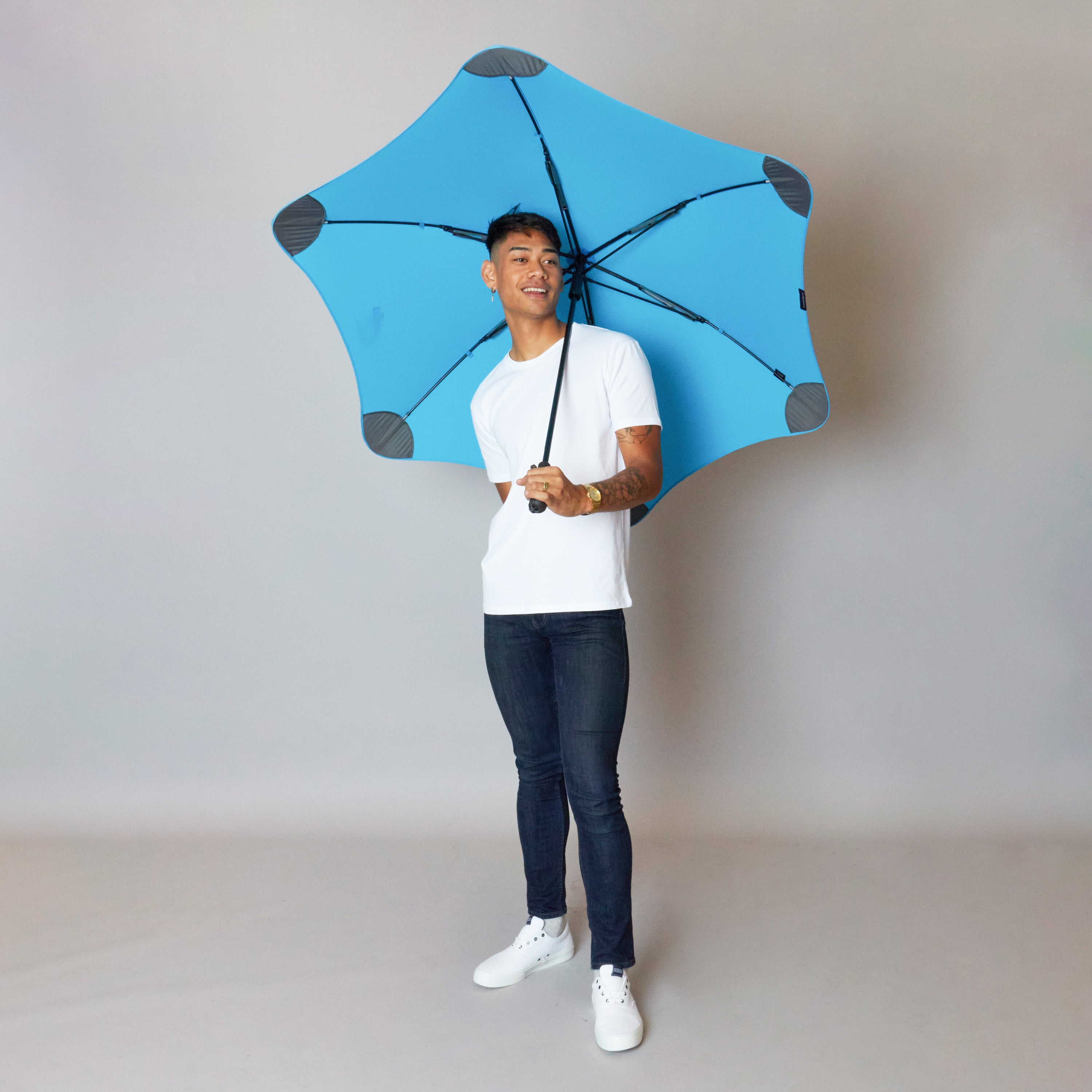 2020 Blue Exec Blunt Umbrella Model Front View