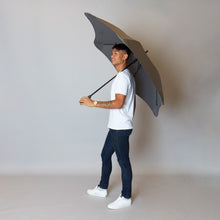 Laden Sie das Bild in den Galerie-Viewer, 2020 Charcoal Exec Blunt Umbrella Model side View