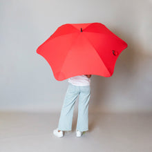 Laden Sie das Bild in den Galerie-Viewer, 2020 Red Exec Blunt Umbrella Model Back View