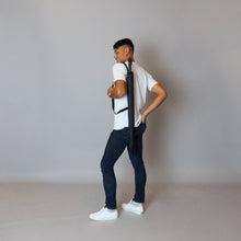 Laden Sie das Bild in den Galerie-Viewer, 2020 Navy Exec Blunt Umbrella Model Sleeve View-2
