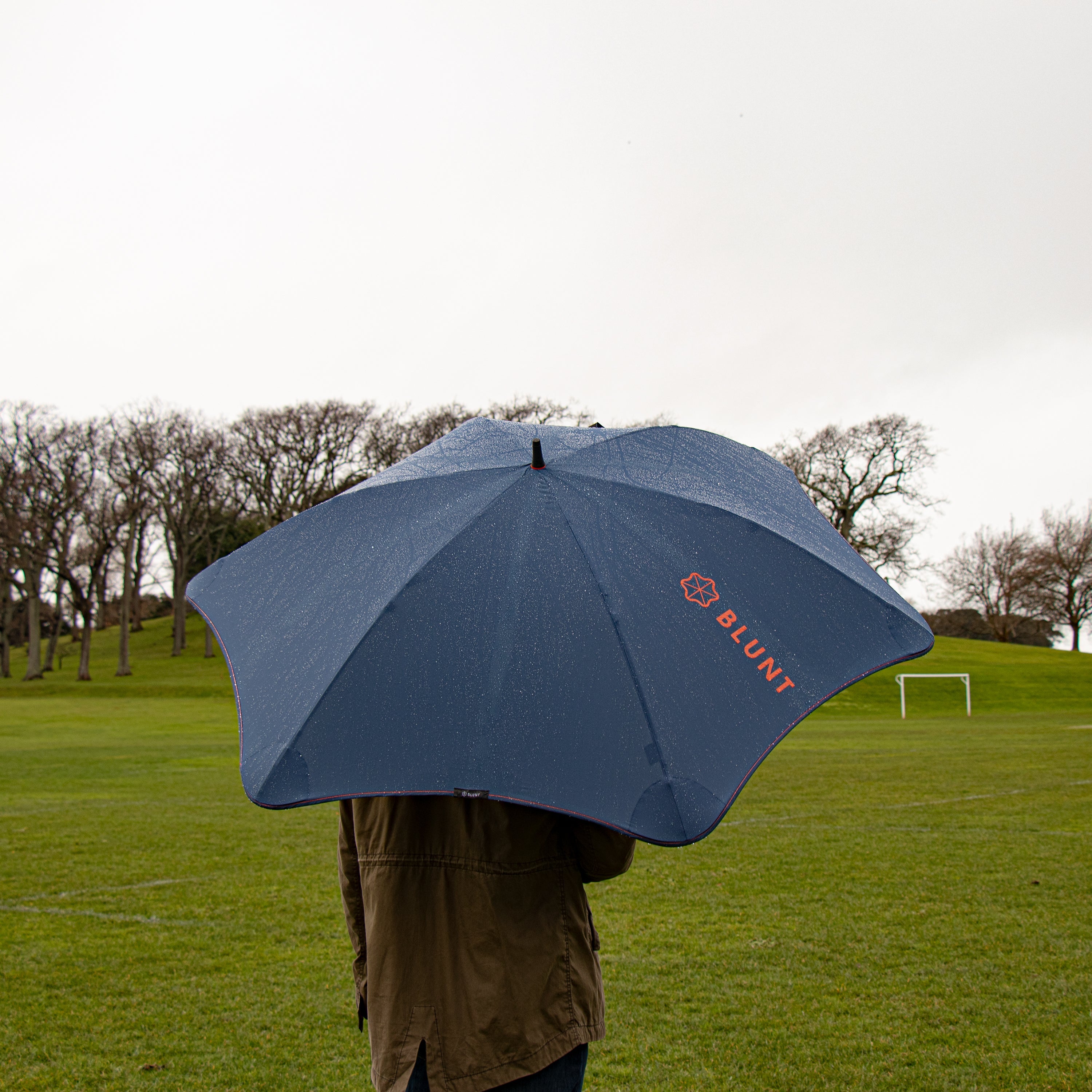 Sport BLUNT umbrella lifestyle 1