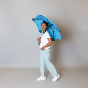 2020 Metro Blue Blunt Umbrella Model Side View