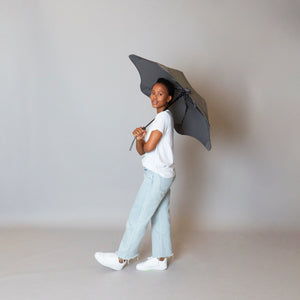 2020 Metro Charcoal Blunt Umbrella Model Side View