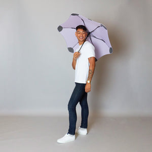 2020 Metro Lilac Blunt Umbrella Model Side View