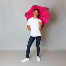 Laden Sie das Bild in den Galerie-Viewer, 2020 Metro Pink Blunt Umbrella Model Front View