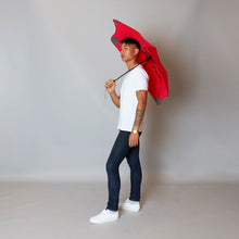 Laden Sie das Bild in den Galerie-Viewer, 2020 Metro Red Blunt Umbrella Model Side View