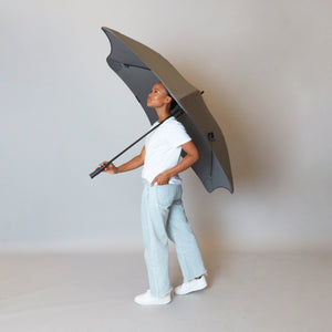 2020 Charcoal/Black Sport Blunt Umbrella Model Side View
